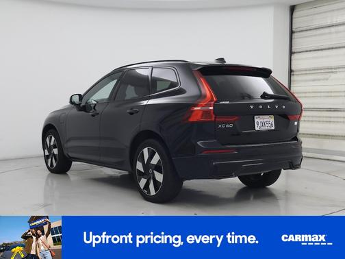 2024 Volvo XC60 Recharge Plug-In Hybrid T8 Ultimate Dark Theme