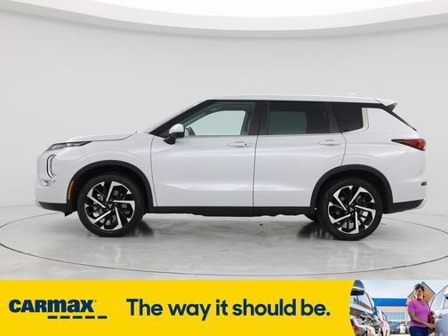 2023 Mitsubishi Outlander SE