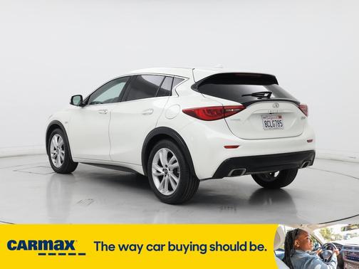 2018 INFINITI QX30 Essential