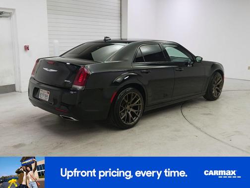 2018 Chrysler 300 S