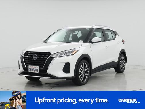 White 2023 Nissan Kicks SV