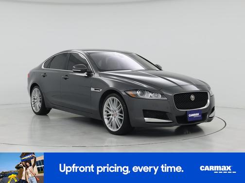 2017 Jaguar XF Prestige