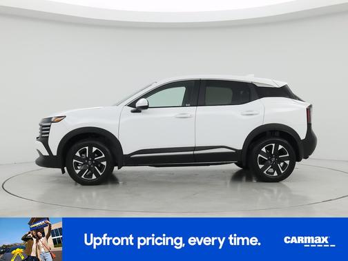 White 2025 Nissan Kicks S