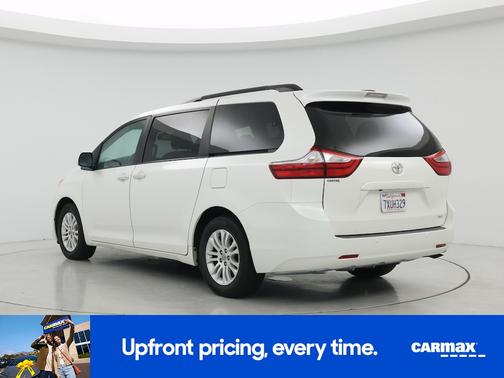 2017 Toyota Sienna XLE
