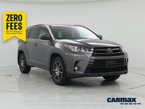 Black 2017 Toyota Highlander SE