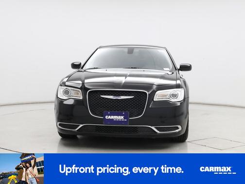 2019 Chrysler 300 Touring