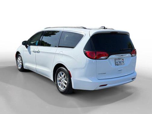Bright White Clearcoat 2021 Chrysler Voyager LXI