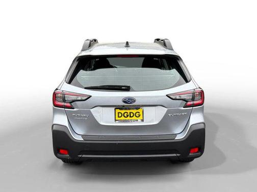2025 Subaru Outback Base