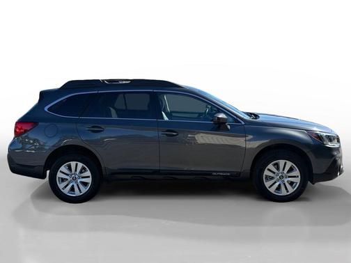 Gray Metallic 2019 Subaru Outback 2.5i Premium
