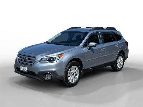 Ice Silver Metallic 2017 Subaru Outback 2.5i Premium