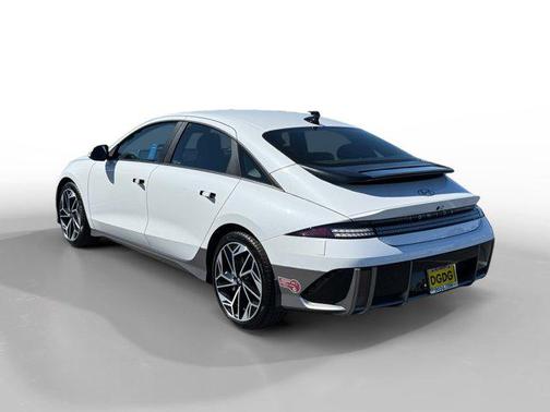 2024 Hyundai IONIQ 6 SEL