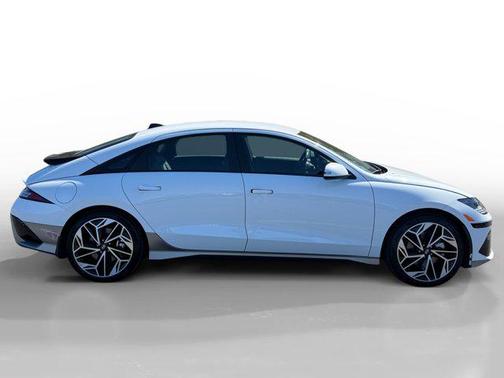 2024 Hyundai IONIQ 6 SEL
