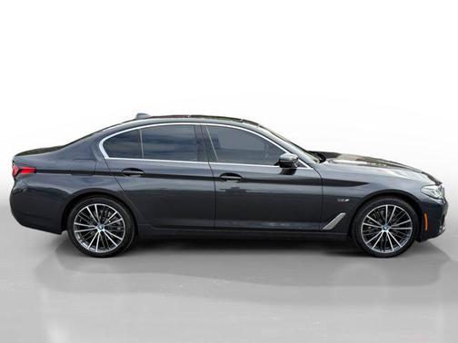 2022 BMW 530e Base