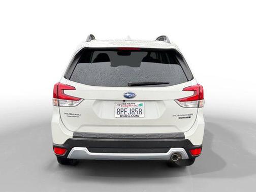 Crystal White Pearl 2020 Subaru Forester Touring