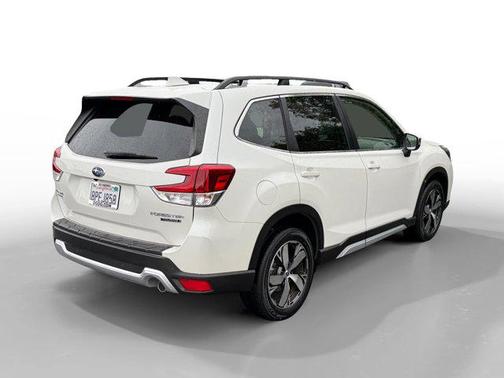 Crystal White Pearl 2020 Subaru Forester Touring