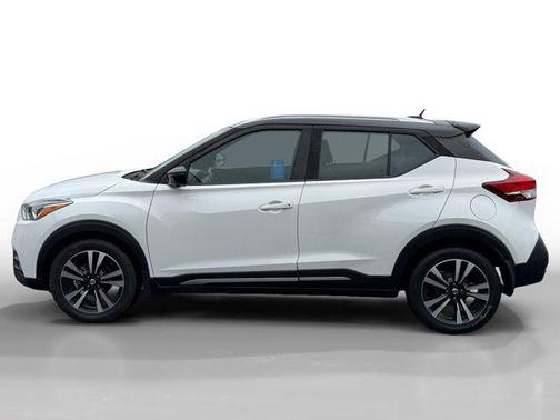 2019 Nissan Kicks SR