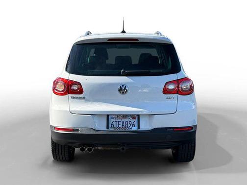 2011 Volkswagen Tiguan SE