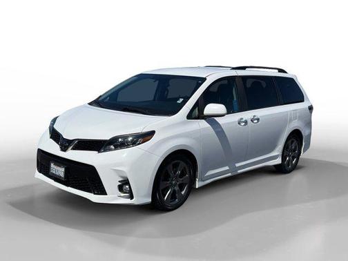 2018 Toyota Sienna SE