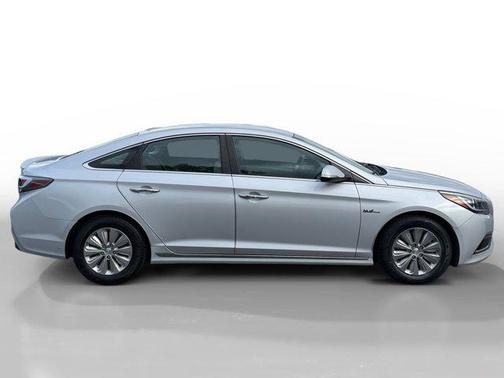 2016 Hyundai SONATA Hybrid SE
