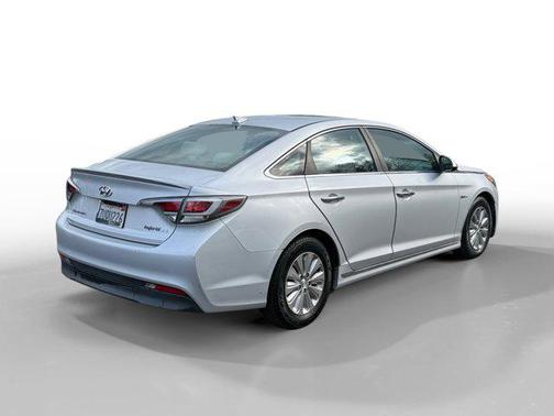 2016 Hyundai SONATA Hybrid SE