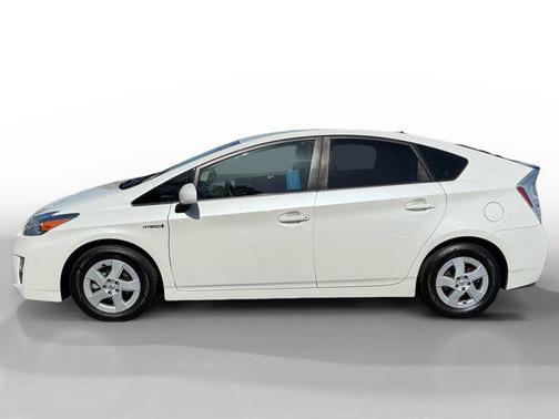 2010 Toyota Prius III