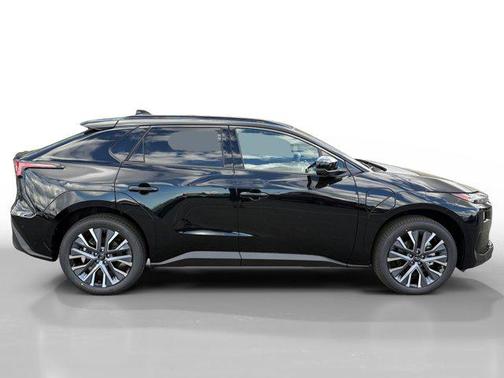 2026 Subaru Solterra Limited