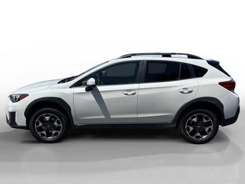 Crystal White Pearl 2019 Subaru Crosstrek 2.0i Premium