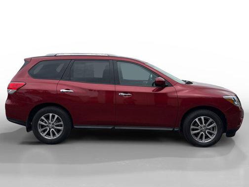 2016 Nissan Pathfinder S