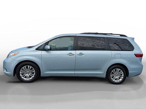 2017 Toyota Sienna XLE Premium