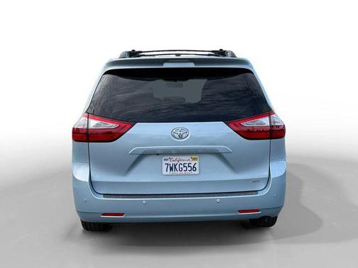 2017 Toyota Sienna XLE Premium