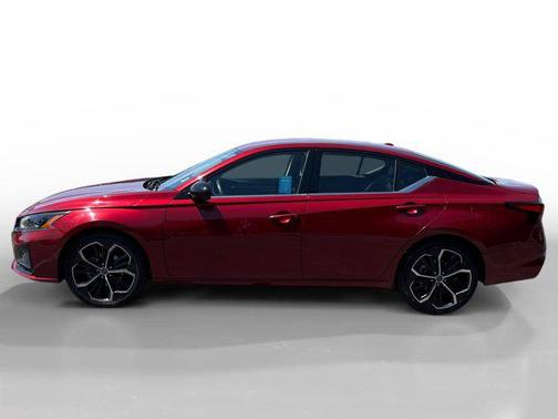 2023 Nissan Altima SR FWD