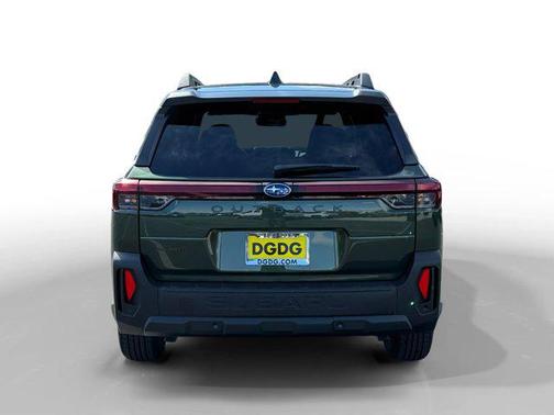 Deep Emerald Green Pearl 2026 Subaru Outback Limited XT