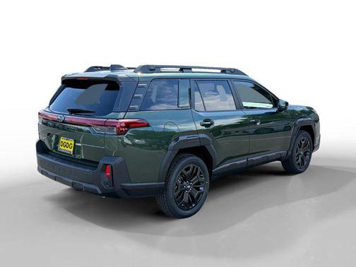 Deep Emerald Green Pearl 2026 Subaru Outback Limited XT