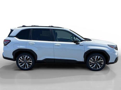 WHITE PEARL 2026 Subaru Forester Hybrid Touring