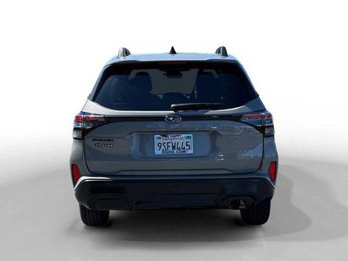 Pearl 2025 Subaru Forester Premium