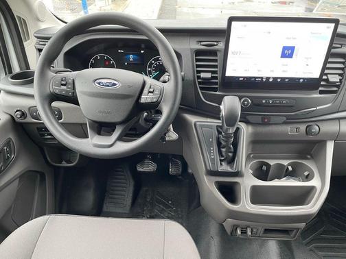 2025 Ford Transit-350 XL