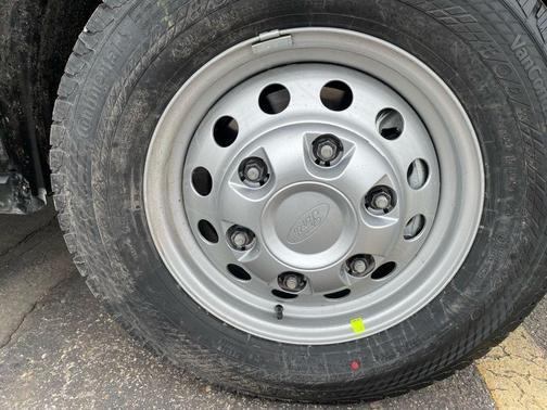 2026 Ford Transit-250 148 WB Medium Roof Cargo