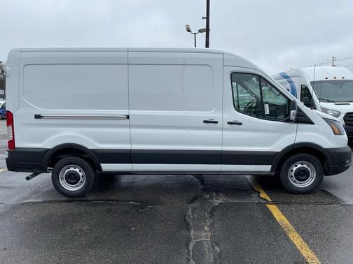2025 Ford Transit-250 148 WB Medium Roof Cargo