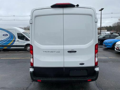 2025 Ford Transit-250 148 WB Medium Roof Cargo