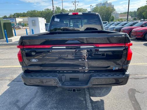 2025 Ford F-150 Lightning LARIAT