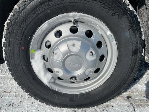 2026 Ford Transit-250 148 WB Medium Roof Cargo