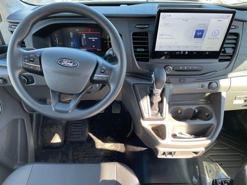 2026 Ford Transit-250 148 WB Medium Roof Cargo