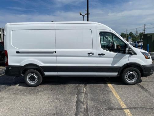 2025 Ford Transit-250 148 WB Medium Roof Cargo