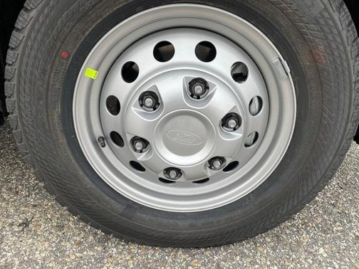 2026 Ford Transit-250 148 WB Medium Roof Cargo