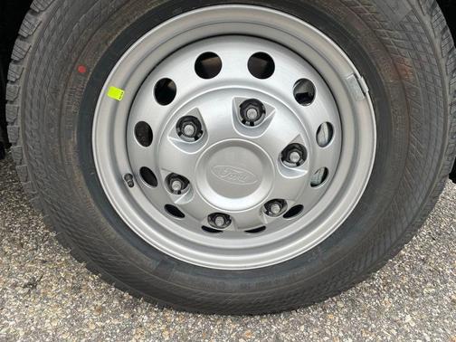 2026 Ford Transit-250 148 WB Medium Roof Cargo