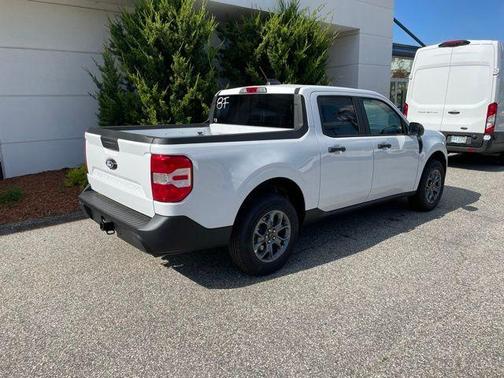 Oxford White 2026 Ford Maverick XLT