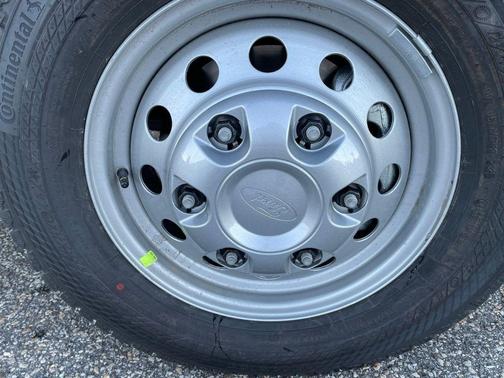 Oxford White 2026 Ford Transit-150 BASE