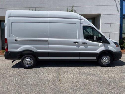 Oxford White 2026 Ford Transit-250 Base