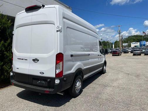 Oxford White 2026 Ford Transit-250 Base