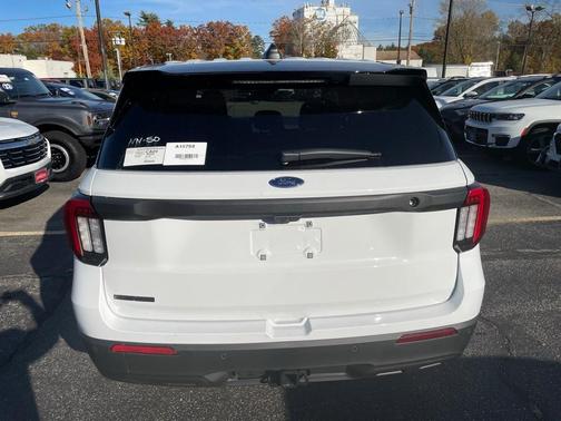 2026 Ford Explorer Base